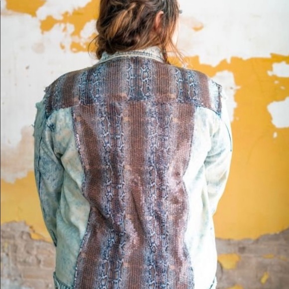 COPY - Denim sequins snake print jacket - Picture 3 of 3